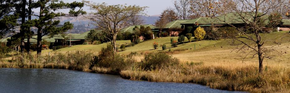 Falcon_dam_houses